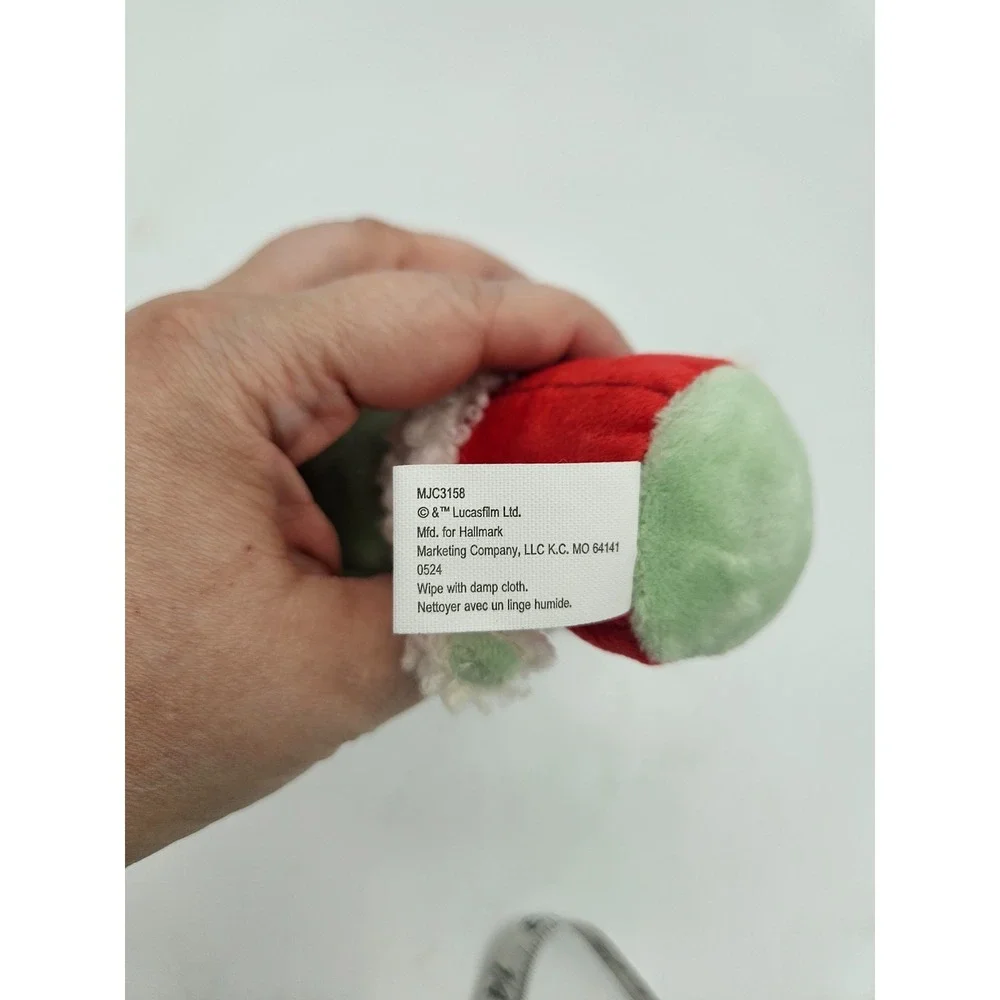 HALLMARK‎ ITTY BITTYS ~  STAR WARS ~ SEASONS GREETINGS GROGU ~ MANDALORIAN ~ NWT